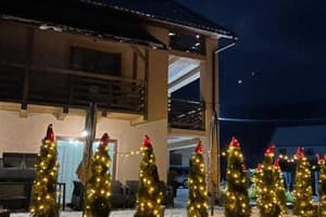 Купецький Двір 6