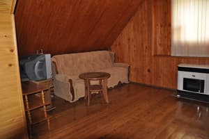 Отель Любава. Эконом 4-местный двухкомнатный 3