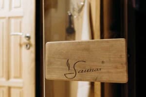 Mayak Chalet Resort Mykulychyn 14