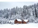 Mayak Chalet Resort Mykulychyn 33