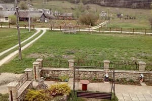 Між горами 10