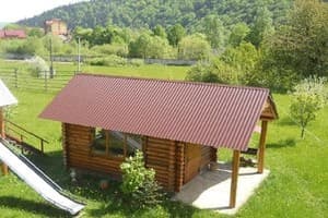 Частная усадьба Між горами