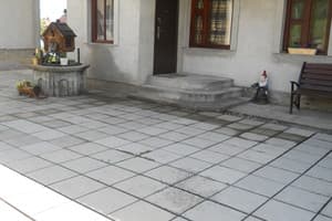 Між горами 2