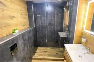 Туристический комплекс Phoenix Relax Park. Люкс 4-местный с видом на горы 4