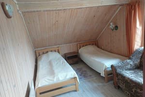 Коттедж Под елями. Коттедж 5-местный  10