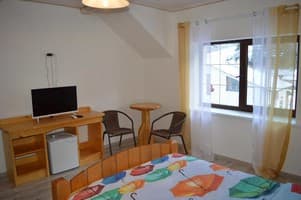 Бутик-отель PogarInn. Стандарт трехместный Лиссабон с видом на горы 5