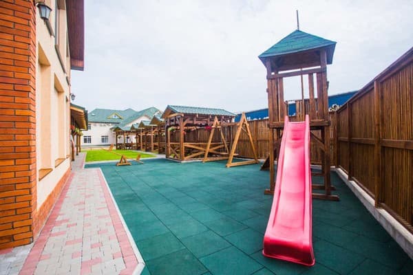 Praktik Hotel & Restaurant 20