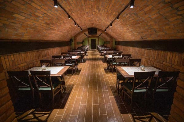 Praktik Hotel & Restaurant 32