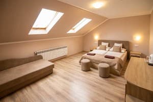 Praktik Hotel & Restaurant 7