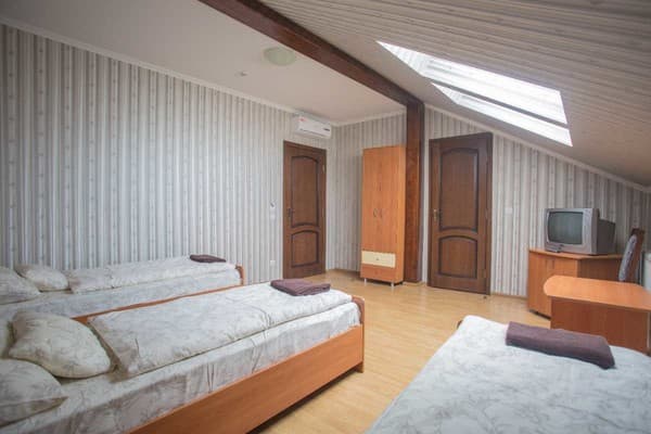 Praktik Hotel & Restaurant 37