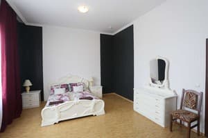 Praktik Hotel & Restaurant 25