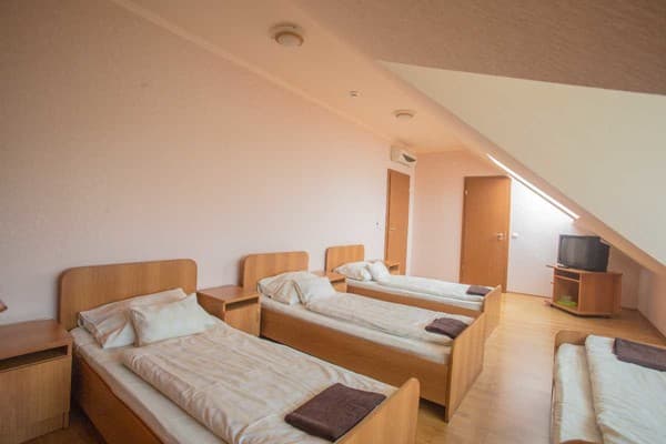 Praktik Hotel & Restaurant 52