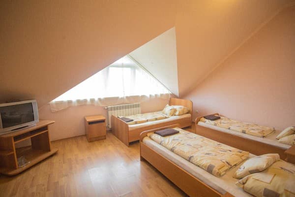 Praktik Hotel & Restaurant 53