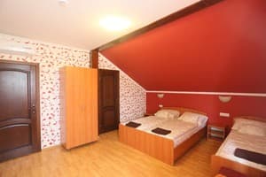 Гостинично-ресторанный комплекс Praktik Hotel & Restaurant. Полулюкс трехместный  1