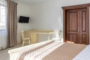 Отель Premium hotel & SPA. Люкс 4-местный  1