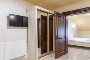 Отель Premium hotel & SPA. Люкс 4-местный мансардный 2