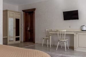 Отель Premium hotel & SPA. Стандарт 4-местный  2