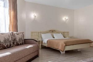 Отель Premium hotel & SPA. Стандарт 4-местный  1