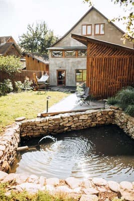 Коттедж Pstrug House