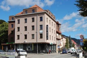 Апарт-отель Rakhiv Hotel & Apartments