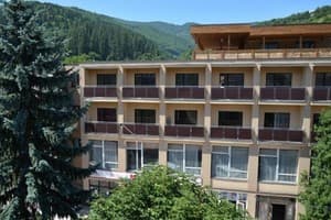 Rakhiv Hotel & Apartments 1