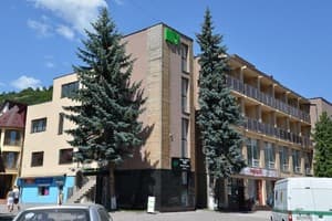 Апарт-отель Rakhiv Hotel & Apartments