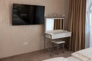 Отель River Stone Hotel. Студио трехместный с балконом 5
