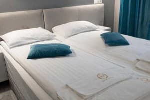 Отель River Stone Hotel. Студио трехместный с балконом 1