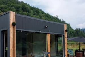 River Stone house 14