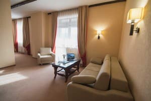 Отель Ruta Resort Polyana. Люкс трехместный  2