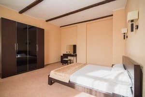 Отель Ruta Resort Polyana. Люкс трехместный  4