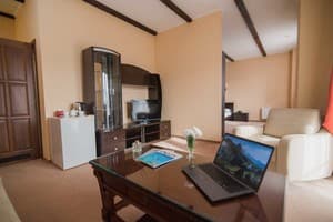 Отель Ruta Resort Polyana. Люкс трехместный  6