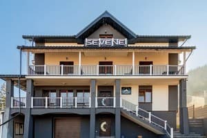 Отель Sevenei