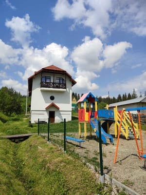 Ski House 5