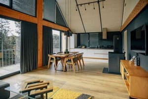 Гостинично-ресторанный комплекс Skogur Home & Resort. Коттедж двухместный (2+2). № 102, 103,106; одна спальня 5