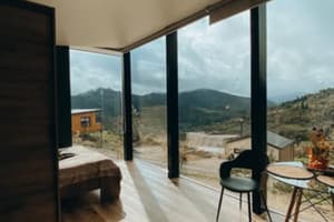 Коттедж Sky Arthall. Коттедж двухместный Mirror stone 8