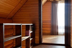 Коттедж Тихий уголок. Коттедж 6-местный Деревянный коттедж с камином 4