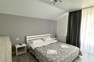 У Анастасии и Софии 13