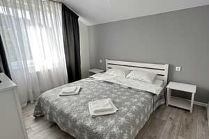 У Анастасии и Софии 12