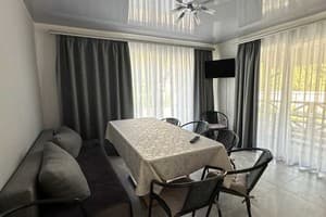 У Анастасии и Софии 21