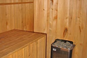 У Демьяна 11