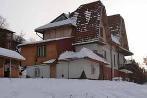 У Демьяна 12