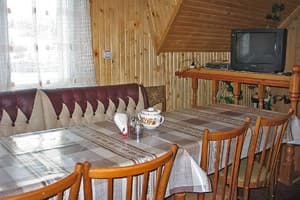 У Демьяна 16