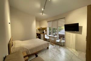 Частный сектор У Оксаны. Полулюкс трехместный  1