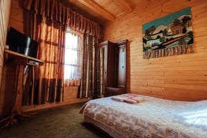 У Ярослава 10