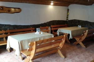 У Ярослава 8