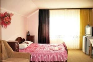 У Ярослава 6