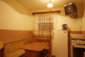 У пани Лили 4