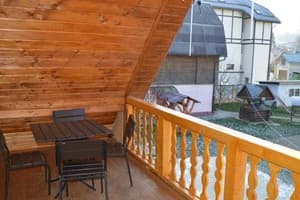 У пани Лили 8