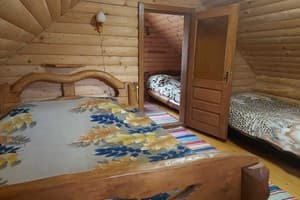 Коттедж В медовом раю. Коттедж 5-местный с сауной №1 2